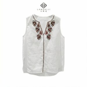 Hand-Beaded Embroidered Loose-Fit Sleeveless Ramie Tank Top in white | 钉珠绣花宽松无袖苎麻背心