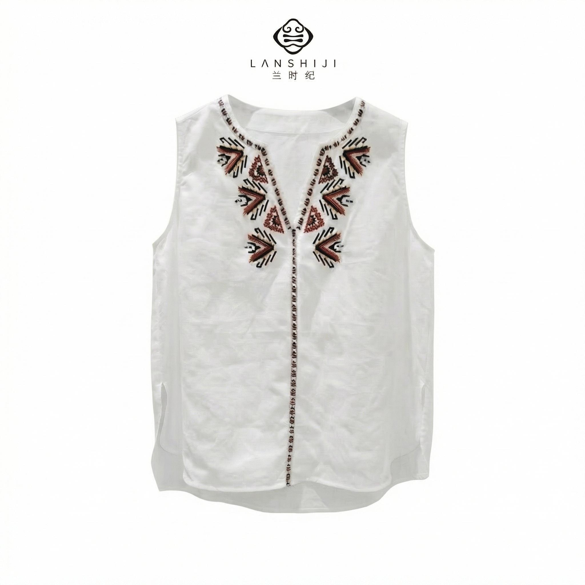 Hand-Beaded Embroidered Loose-Fit Sleeveless Ramie Tank Top in white | 钉珠绣花宽松无袖苎麻背心