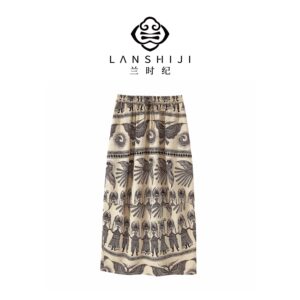Miao Ethnic Pattern Bud Skirt - Unique Cultural Design for Women's Fashion | 苗族纹案半裙