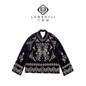 Butterfly Dance Embroidery Velvet Coat | 蝶舞刺绣丝绒外套
