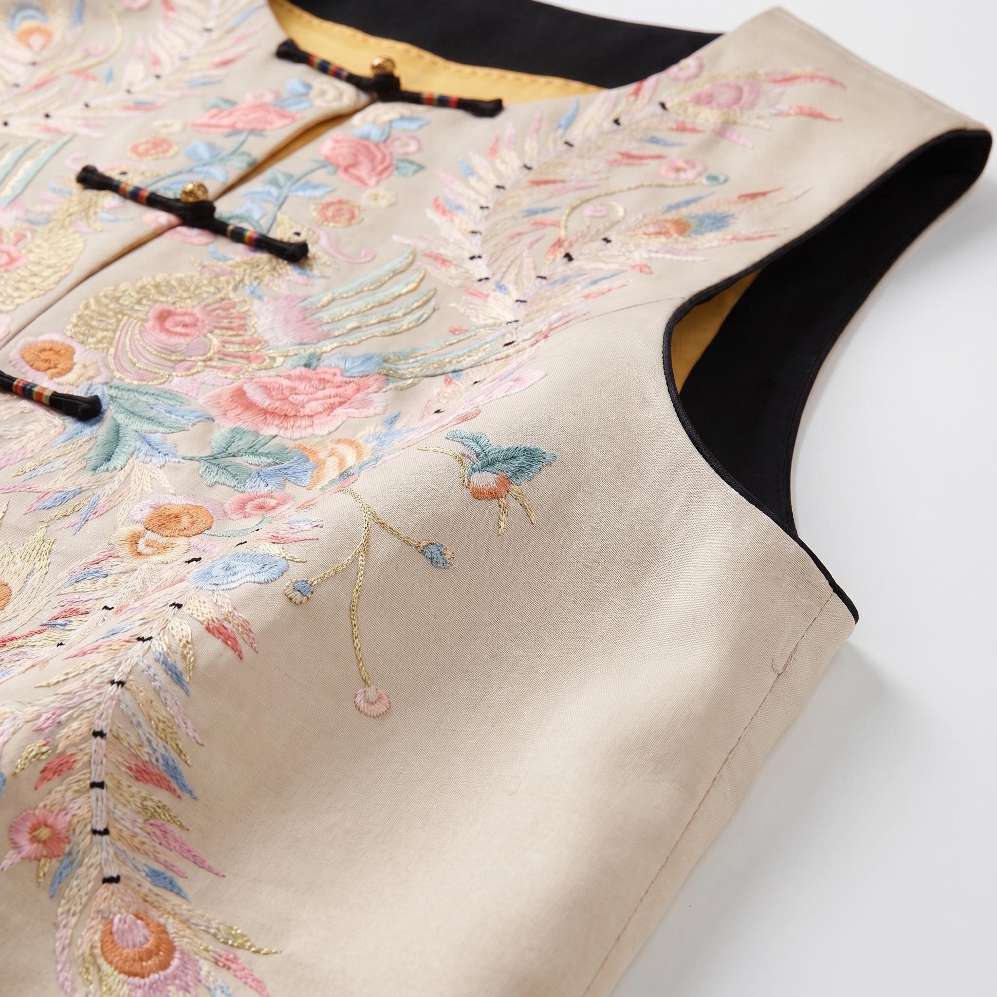 凤凰满秀图马甲 Phoenix Embroidered Vest - Image 3