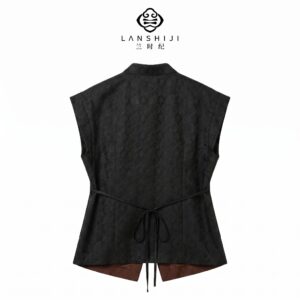 Alternative view of 雅韵压纹 · 香云纱上衣 Elegant Embossed Gambiered Silk Blouse