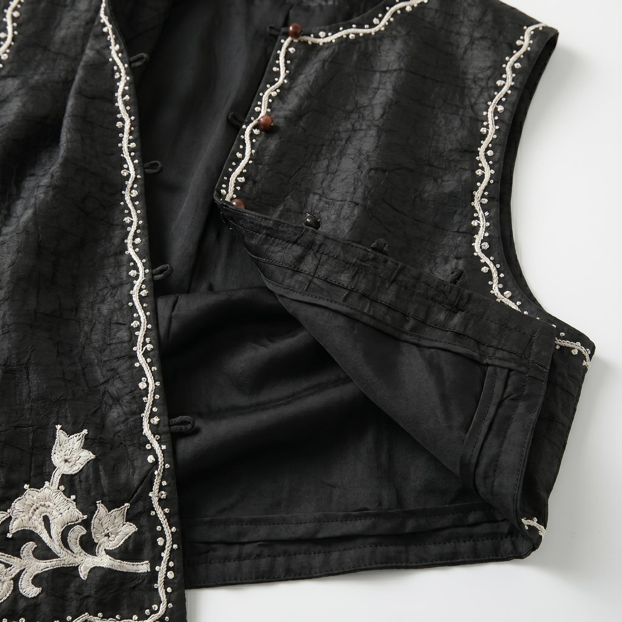 香云纱刺绣马甲 Xiang yun sha Embroidered Vest - Image 4